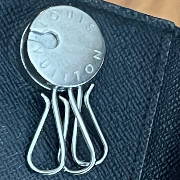 Authentic Large Louis Vuitton Damier Graphite Porte Cles Voiture Key Case❤️ - Picture 13 of 16